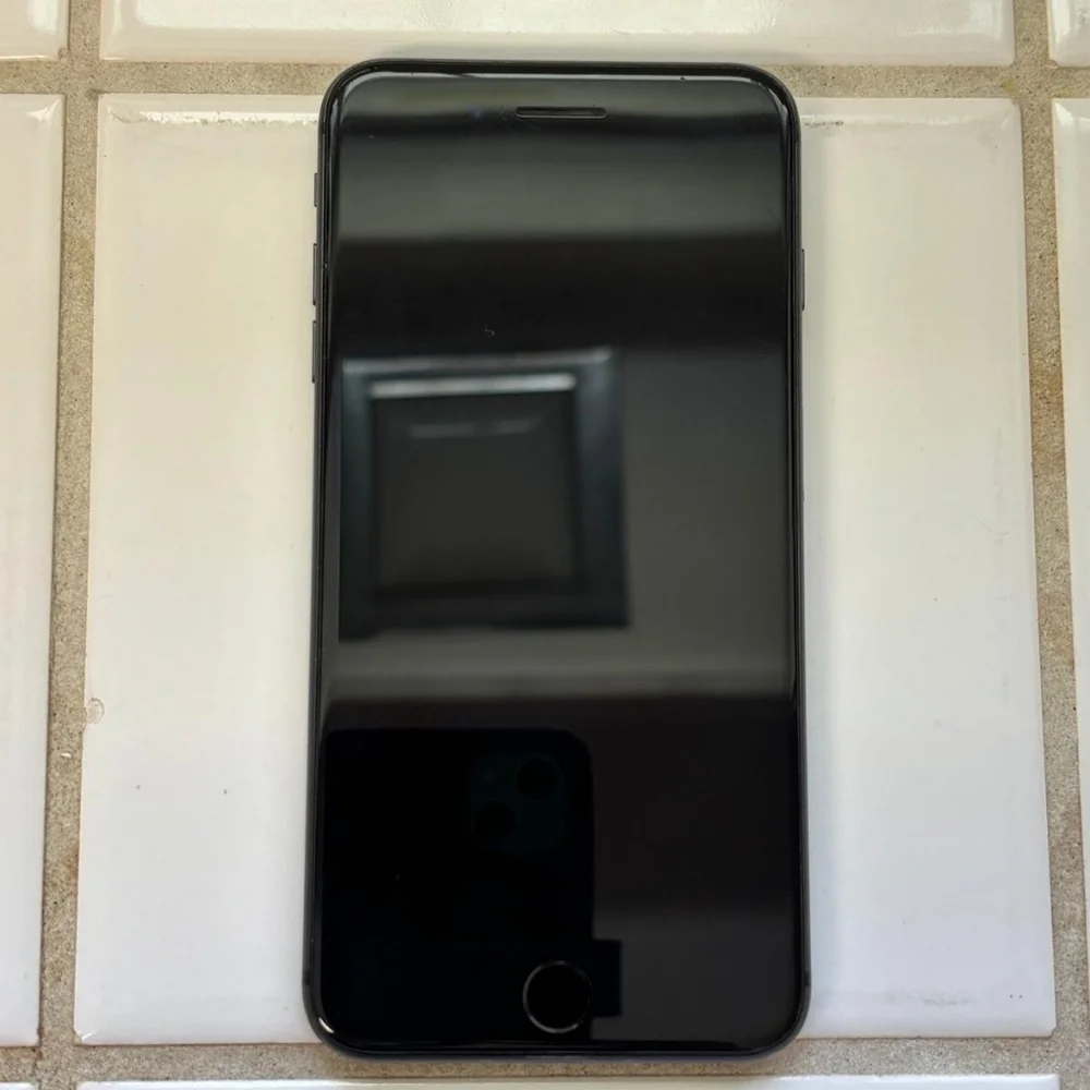 iPhone 8 Plus Unlocked 64GB